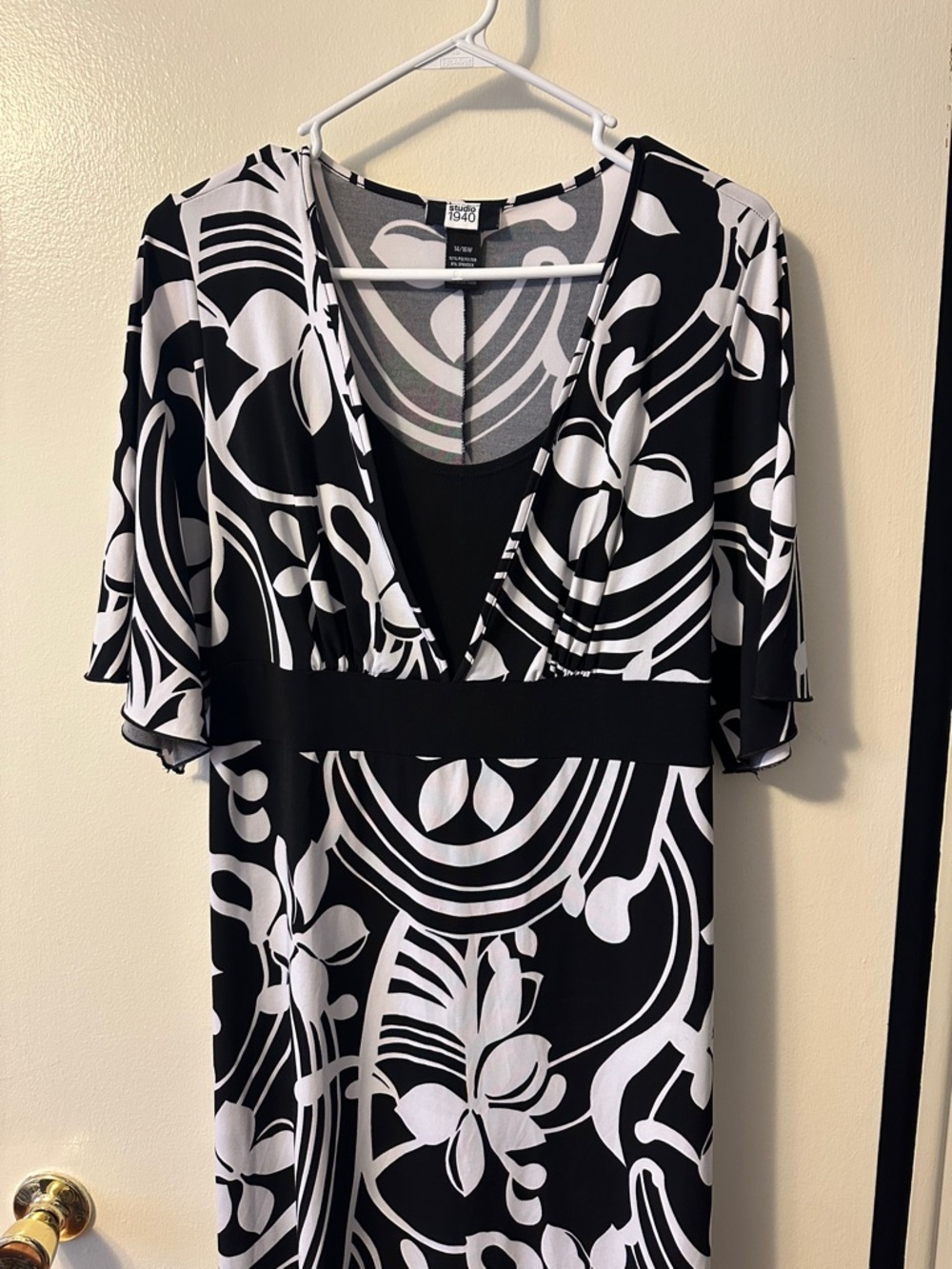 FINAL MARKDOWN Studio 1940 Black & White Floral-Print dress